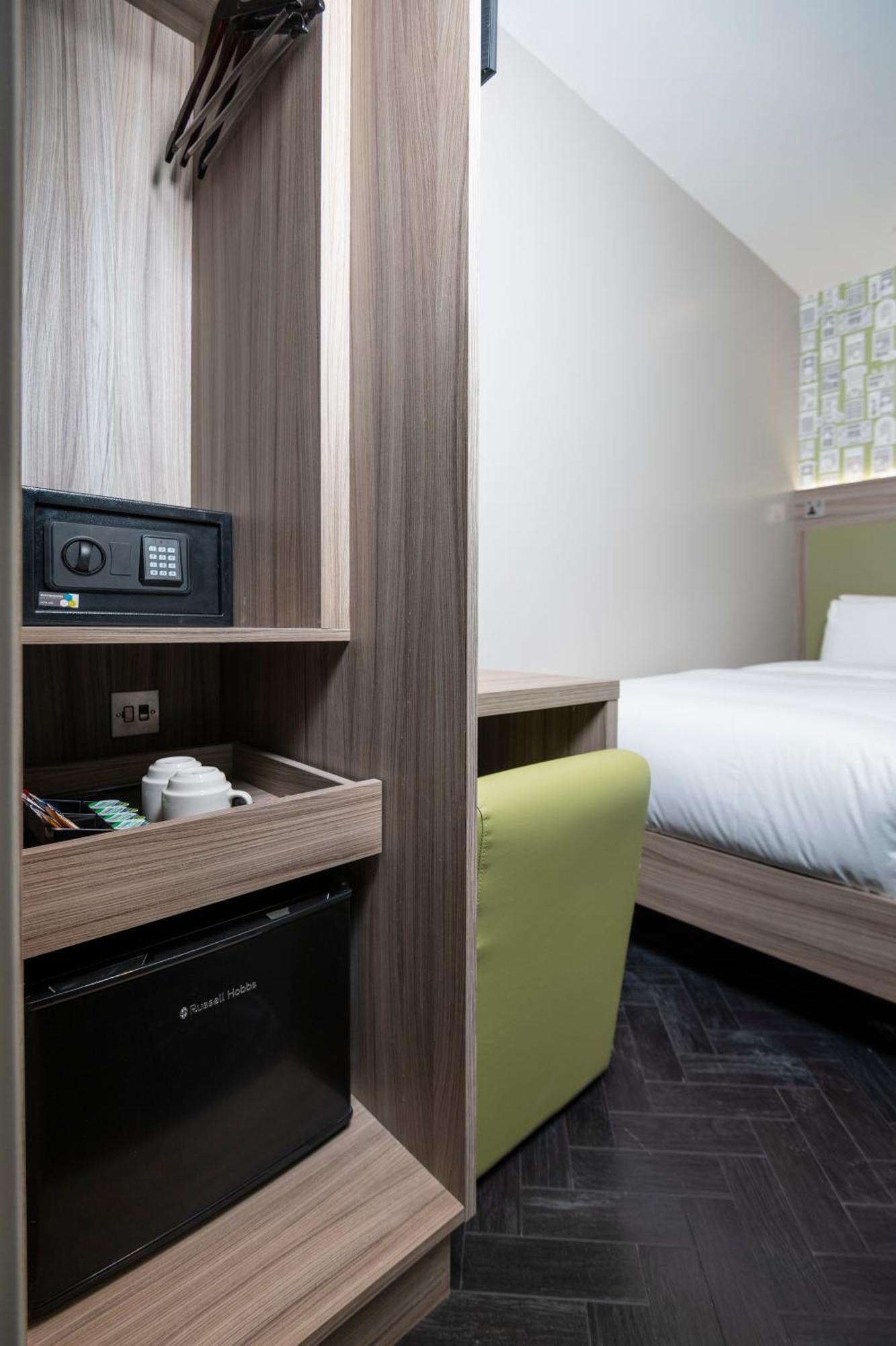 Brit Earls Court Hotel