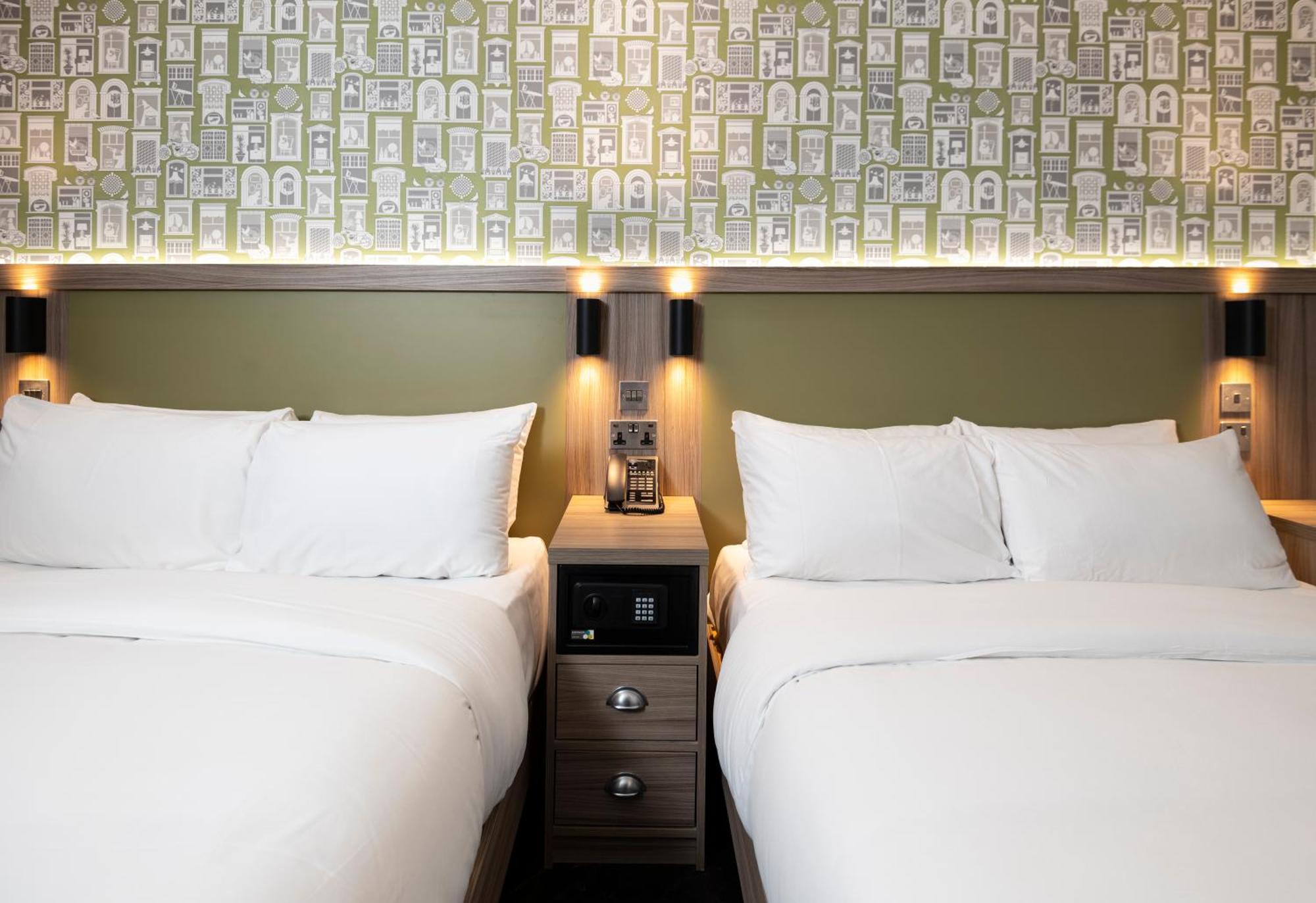Hotel Brit Earls Court London